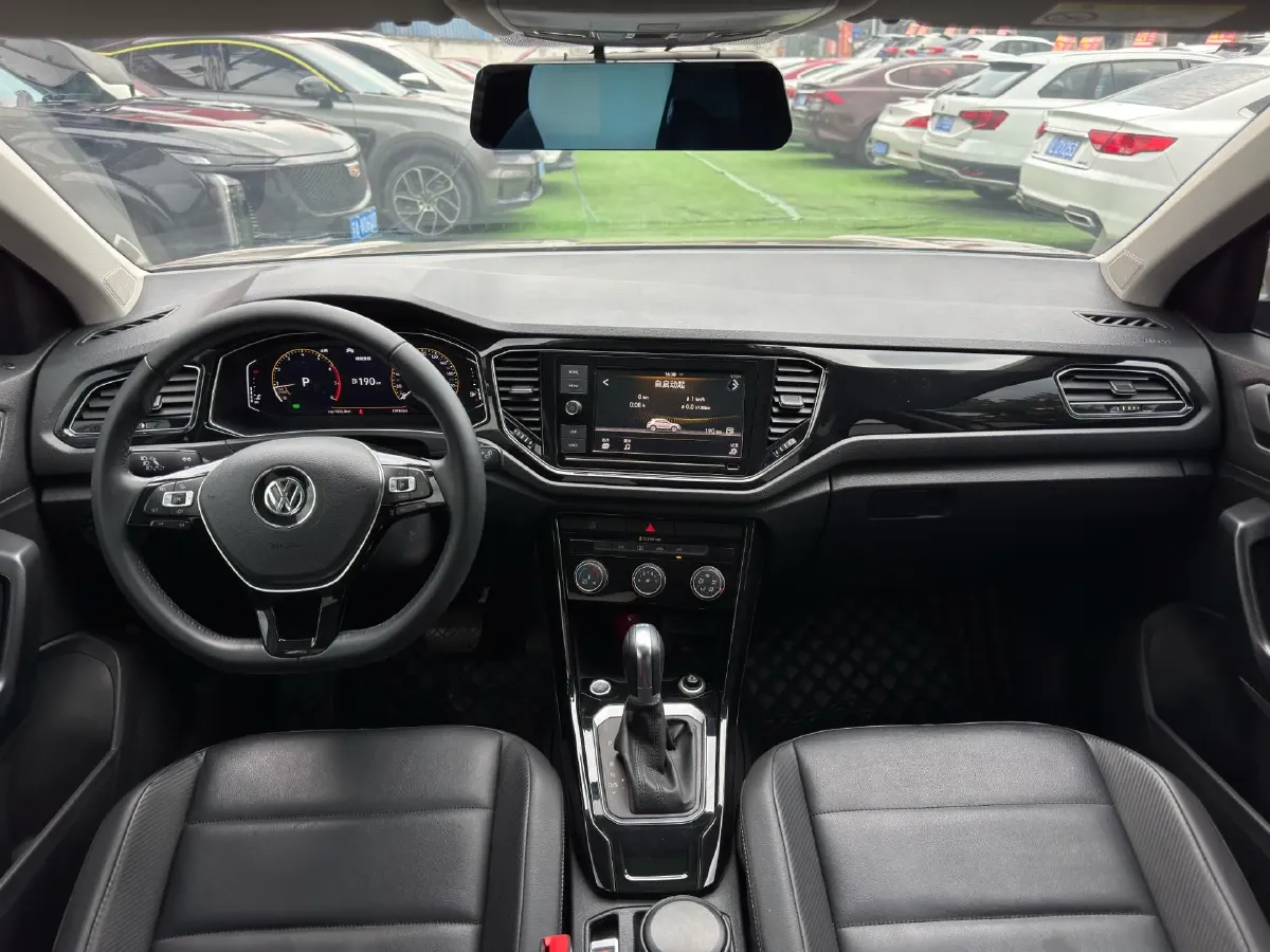 2019 Volkswagen T-Roc 1.4T 150HP L4 7DCT,autocango,china used car exporter,china ev exporter,chinese used car exporter,chinese used ev exporter