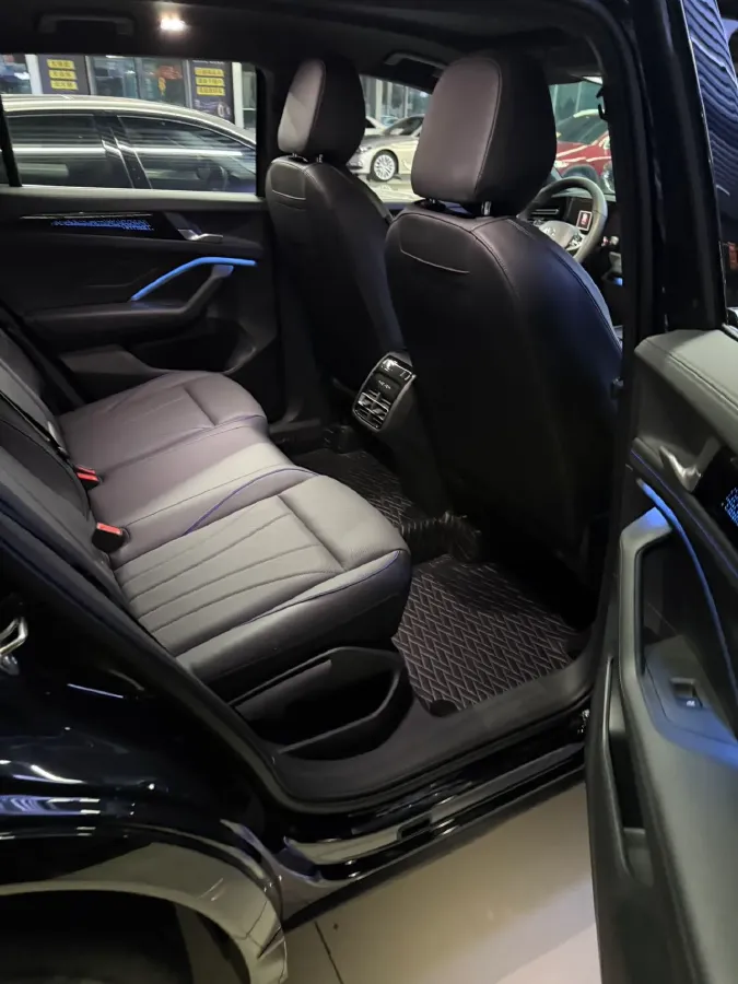 2024 Volkswagen Tiguan L 2.0T 186HP L4 7DCT,autocango,china used car exporter,china ev exporter,chinese used car exporter,chinese used ev exporter