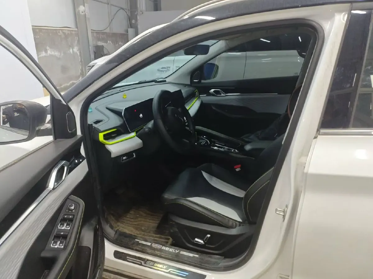 2023 Geely Coolray 1.5T 181HP L4 7DCT,autocango,china used car exporter,china ev exporter,chinese used car exporter,chinese used ev exporter