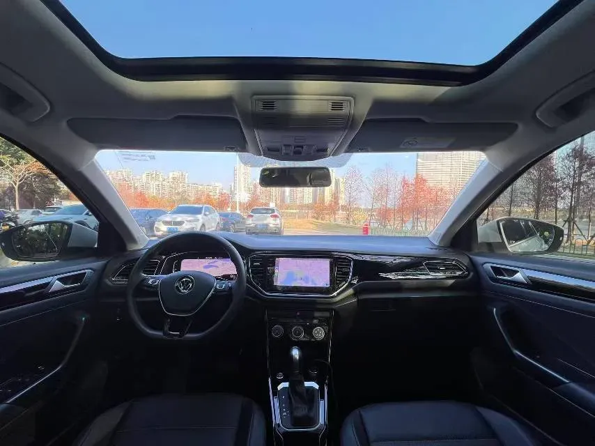 2021 Volkswagen T-Roc 1.4T 150HP L4 7DCT,autocango,china used car exporter,china ev exporter,chinese used car exporter,chinese used ev exporter