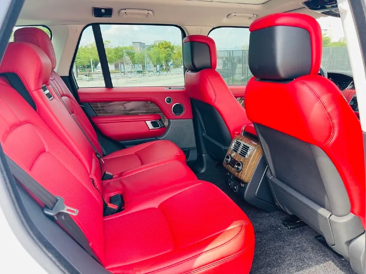 2018 Land Rover Range Rover Evoque 2.0T 241HP L4 9AT,autocango,china used car exporter,china ev exporter,chinese used car exporter,chinese used ev exporter