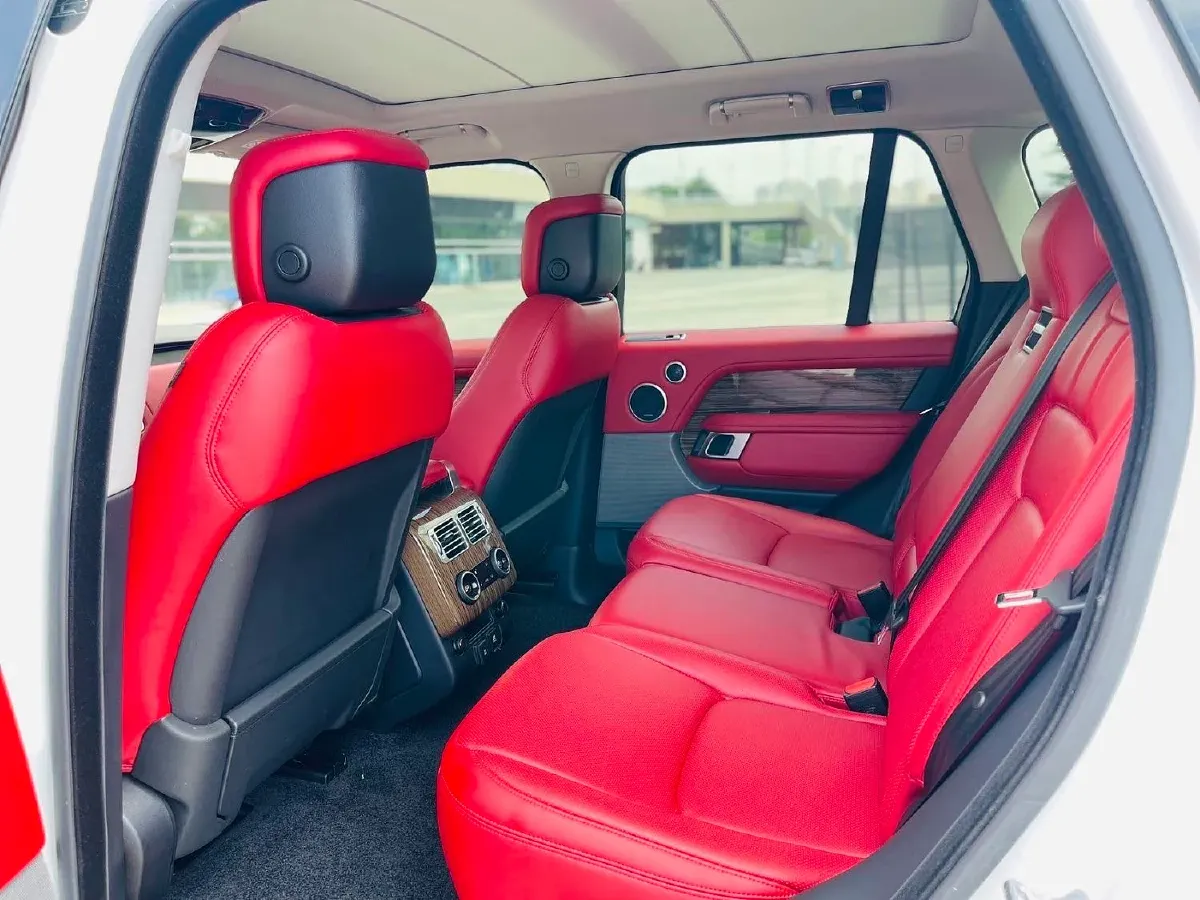 2018 Land Rover Range Rover Evoque 2.0T 241HP L4 9AT,autocango,china used car exporter,china ev exporter,chinese used car exporter,chinese used ev exporter