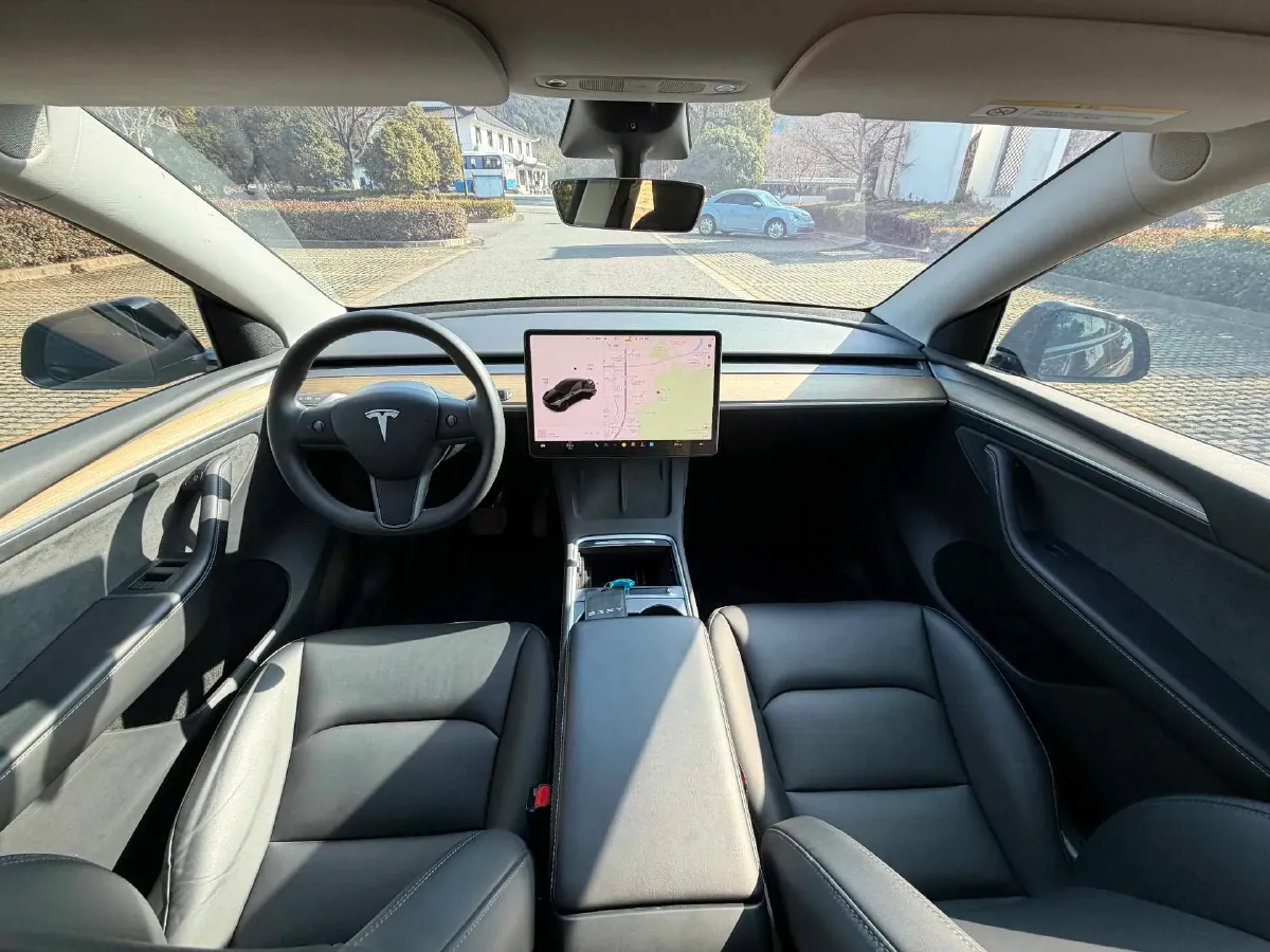 2022 Tesla Model Y BEV 60KWH,autocango,china used car exporter,china ev exporter,chinese used car exporter,chinese used ev exporter