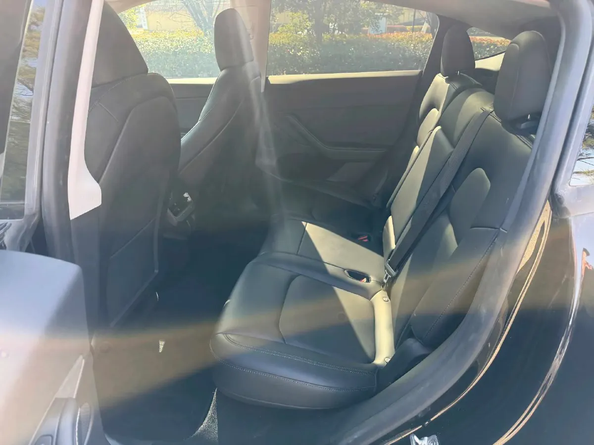 2022 Tesla Model Y BEV 60KWH,autocango,china used car exporter,china ev exporter,chinese used car exporter,chinese used ev exporter