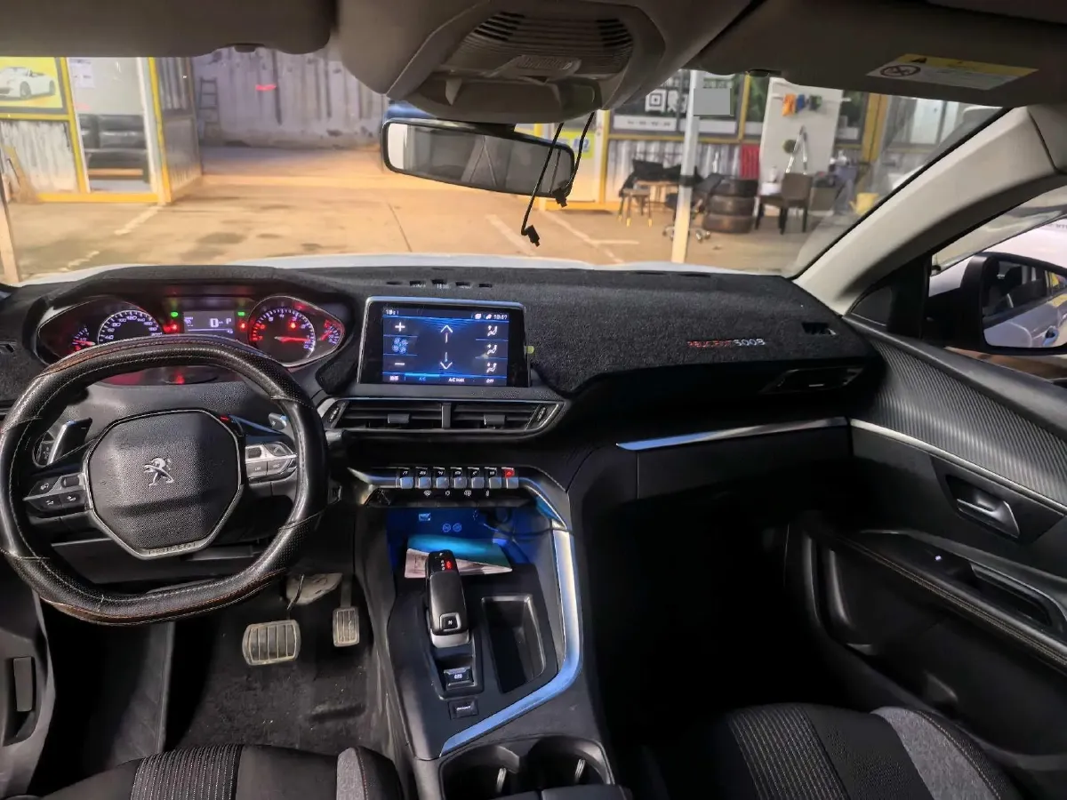 2019 Peugeot 5008 1.6T 170HP L4 6AT,autocango,china used car exporter,china ev exporter,chinese used car exporter,chinese used ev exporter