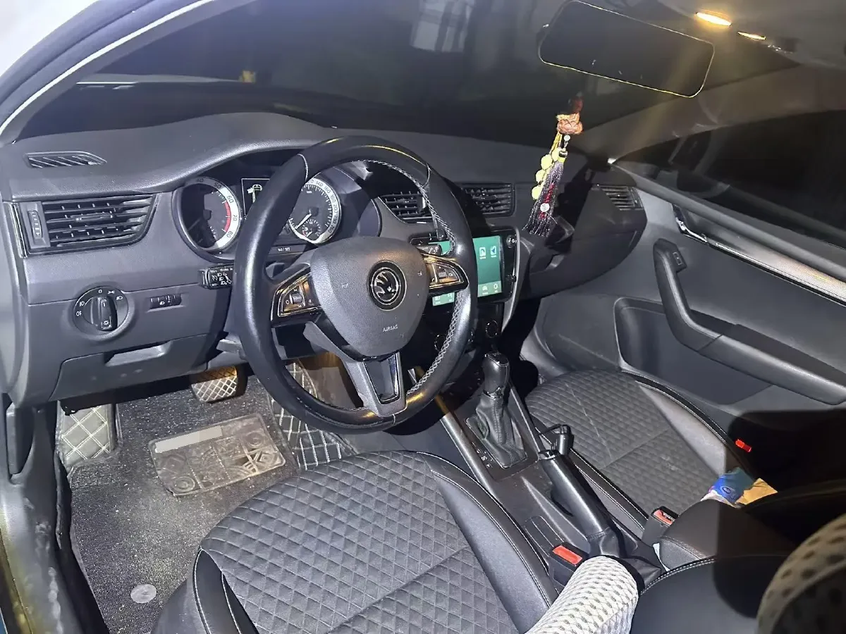 2018 Skoda Octavia 1.2T 116HP L4 7DCT,autocango,china used car exporter,china ev exporter,chinese used car exporter,chinese used ev exporter