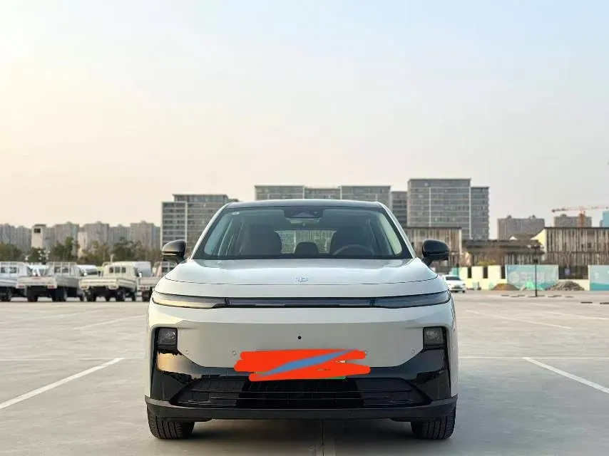 2025 Leapmotor B10 BEV 67.1KWH,autocango,china used car exporter,china ev exporter,chinese used car exporter,chinese used ev exporter