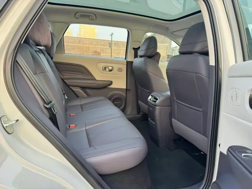 2025 Leapmotor B10 BEV 67.1KWH,autocango,china used car exporter,china ev exporter,chinese used car exporter,chinese used ev exporter