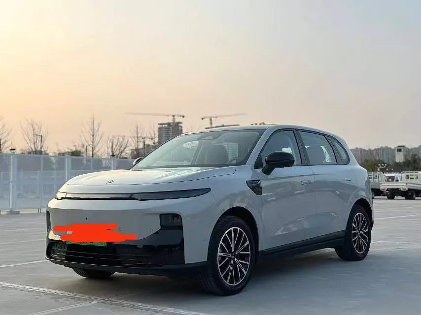 2025 Leapmotor B10 BEV 67.1KWH,autocango,china used car exporter,china ev exporter,chinese used car exporter,chinese used ev exporter
