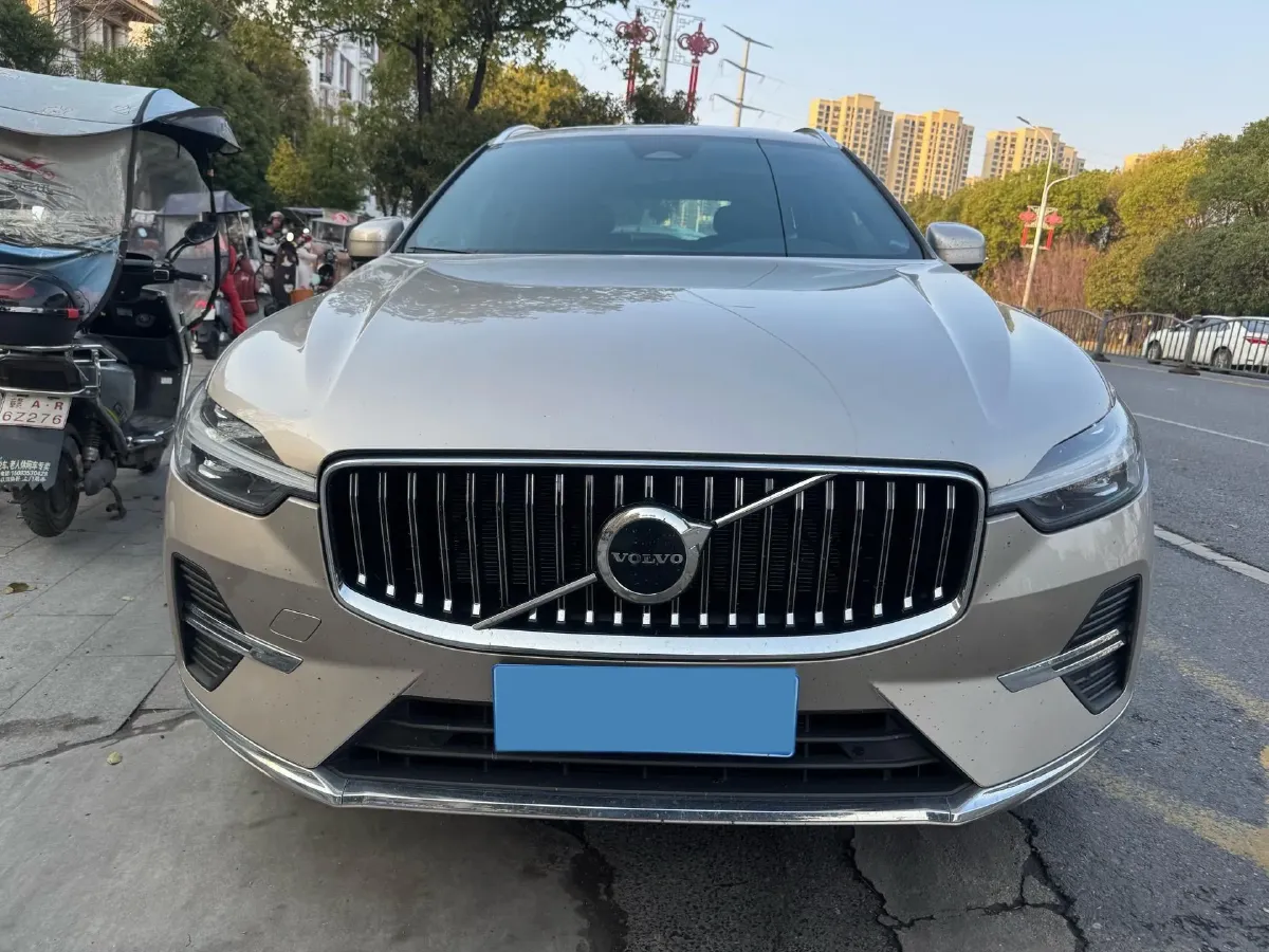 2023 Volvo XC60 2.0T 250HP L4 8AT,autocango,china used car exporter,china ev exporter,chinese used car exporter,chinese used ev exporter