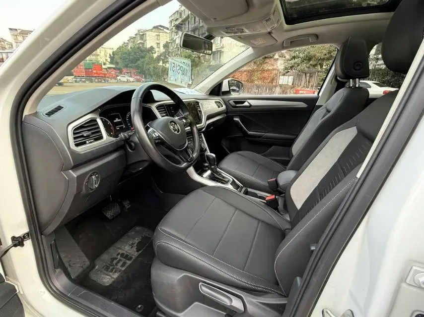 2021 Volkswagen T-Roc 1.4T 150HP L4 7DCT,autocango,china used car exporter,china ev exporter,chinese used car exporter,chinese used ev exporter