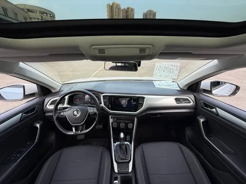 2021 Volkswagen T-Roc 1.4T 150HP L4 7DCT,autocango,china used car exporter,china ev exporter,chinese used car exporter,chinese used ev exporter