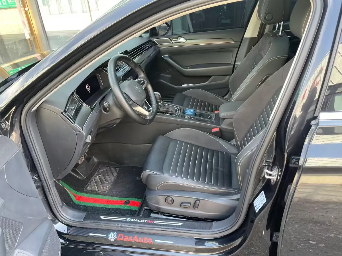 2020 Volkswagen Magotan 2.0T 186HP L4 7DCT,autocango,china used car exporter,china ev exporter,chinese used car exporter,chinese used ev exporter