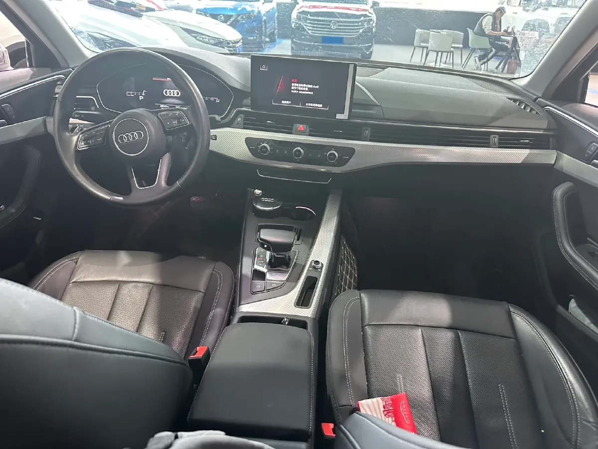 2022 Audi A4L 2.0T 190HP L4 7DCT,autocango,china used car exporter,china ev exporter,chinese used car exporter,chinese used ev exporter