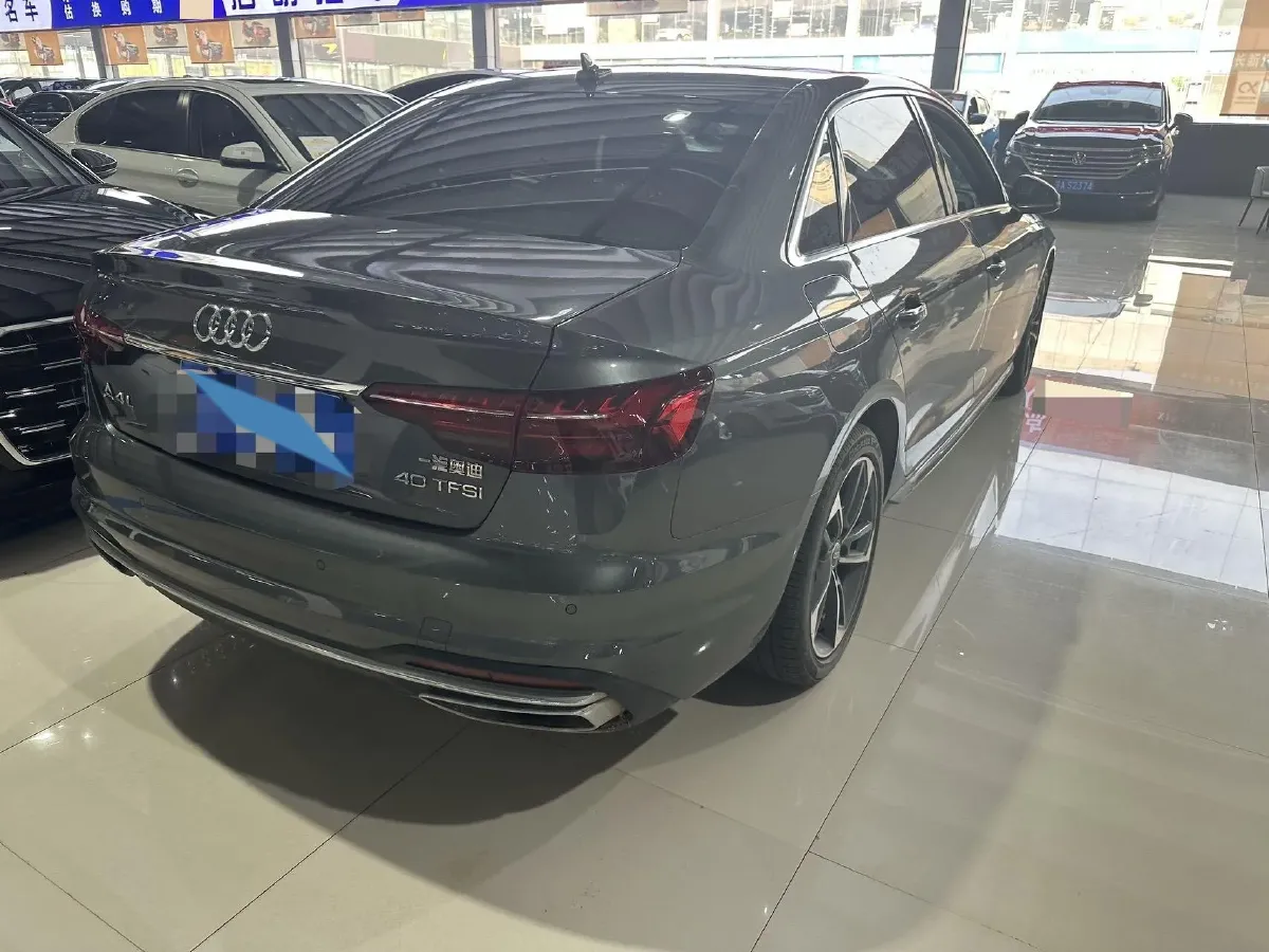 2022 Audi A4L 2.0T 190HP L4 7DCT,autocango,china used car exporter,china ev exporter,chinese used car exporter,chinese used ev exporter