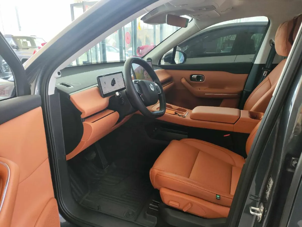 2024 Leapmotor C16 1.5L 95HP L4 REEV 28.4KWH,autocango,china used car exporter,china ev exporter,chinese used car exporter,chinese used ev exporter