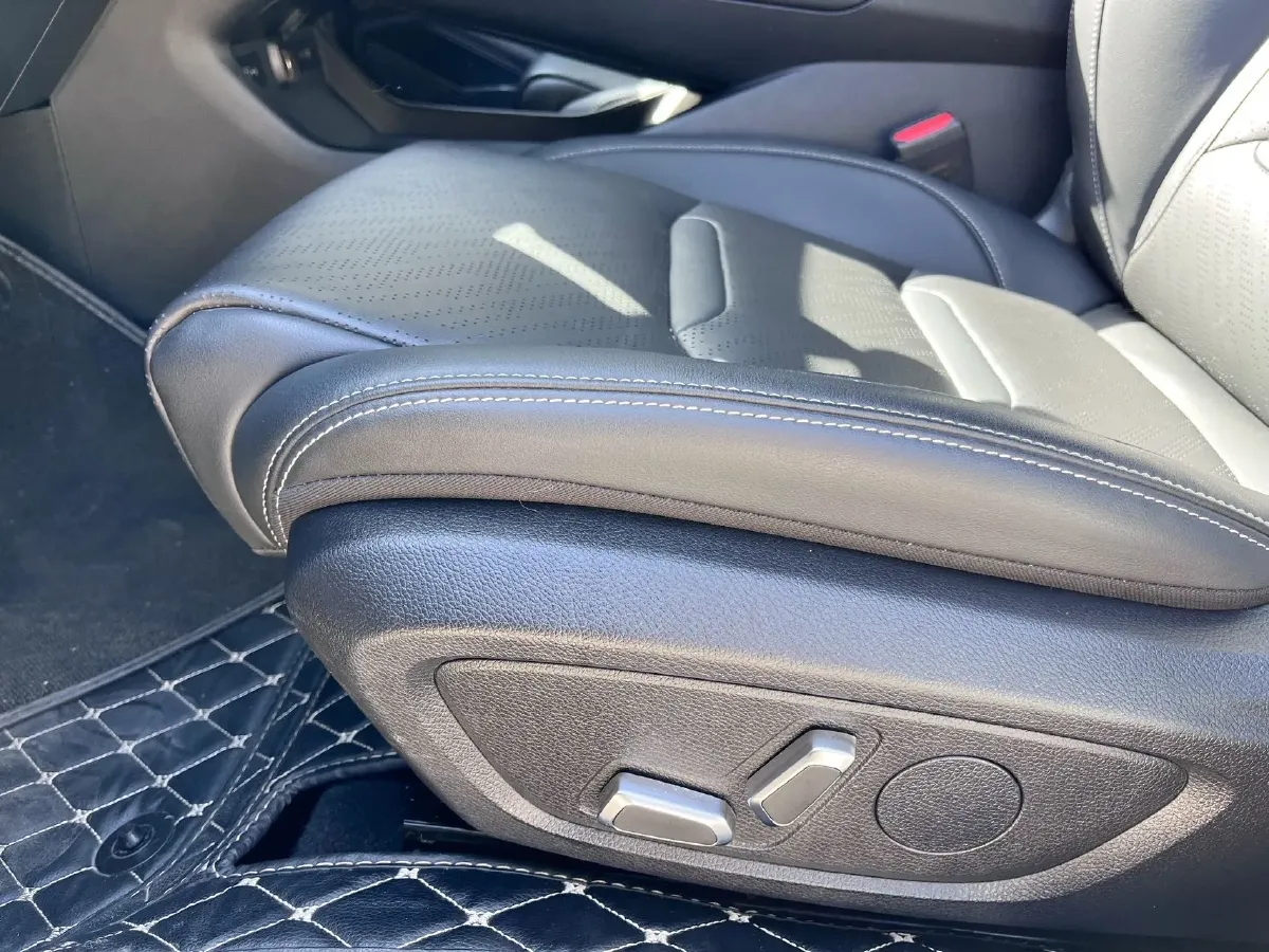 2020 Geely Binray 1.0T 133HP L3 6DCT,autocango,china used car exporter,china ev exporter,chinese used car exporter,chinese used ev exporter