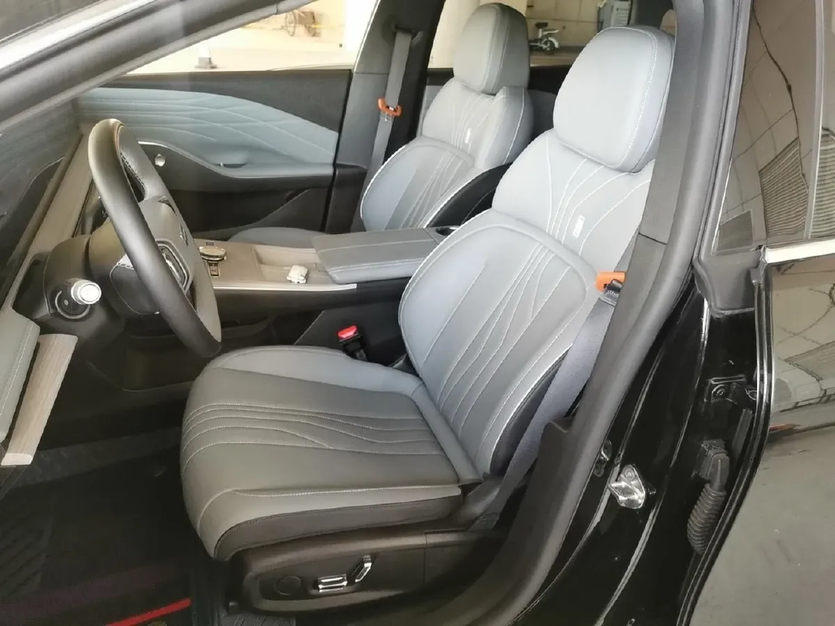 2024 Geely Galaxy E8 BEV 62KWH,autocango,china used car exporter,china ev exporter,chinese used car exporter,chinese used ev exporter