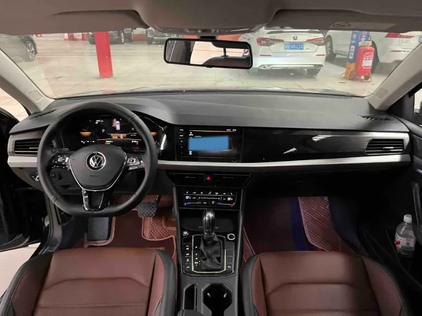 2022 Volkswagen T-Roc 1.4T 150HP L4 7DCT,autocango,china used car exporter,china ev exporter,chinese used car exporter,chinese used ev exporter