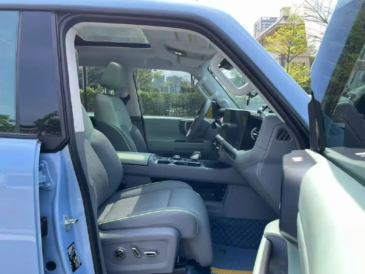 2025 Beijing BJ40 REEV REEV 188HP REEV 40.3KWH,autocango,china used car exporter,china ev exporter,chinese used car exporter,chinese used ev exporter