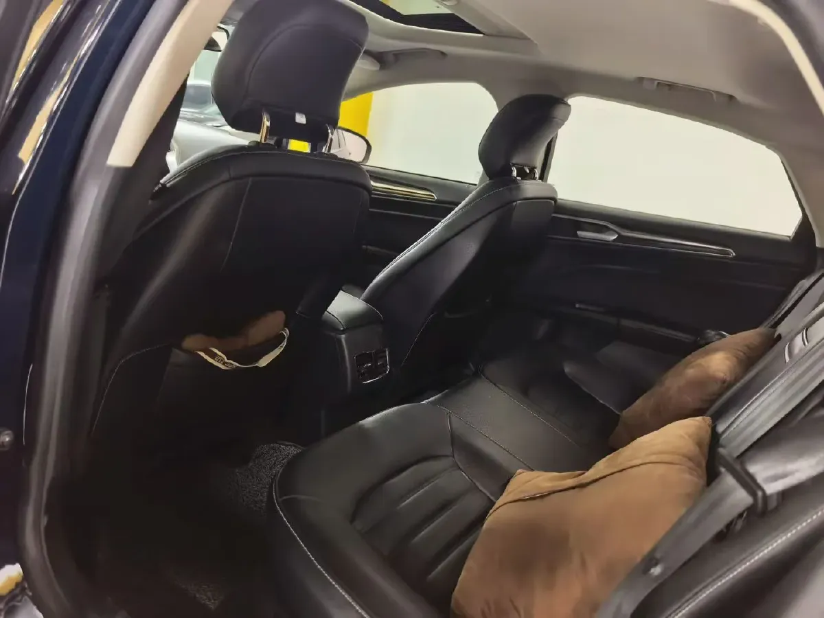 2020 Ford Mondeo 1.5T 182HP L4 6AT,autocango,china used car exporter,china ev exporter,chinese used car exporter,chinese used ev exporter