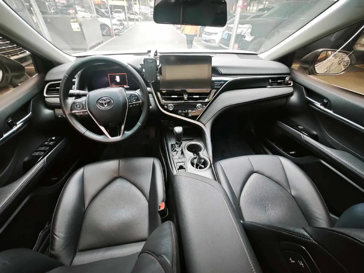 2021 Toyota Camry 2.5L 209HP L4 8AT,autocango,china used car exporter,china ev exporter,chinese used car exporter,chinese used ev exporter