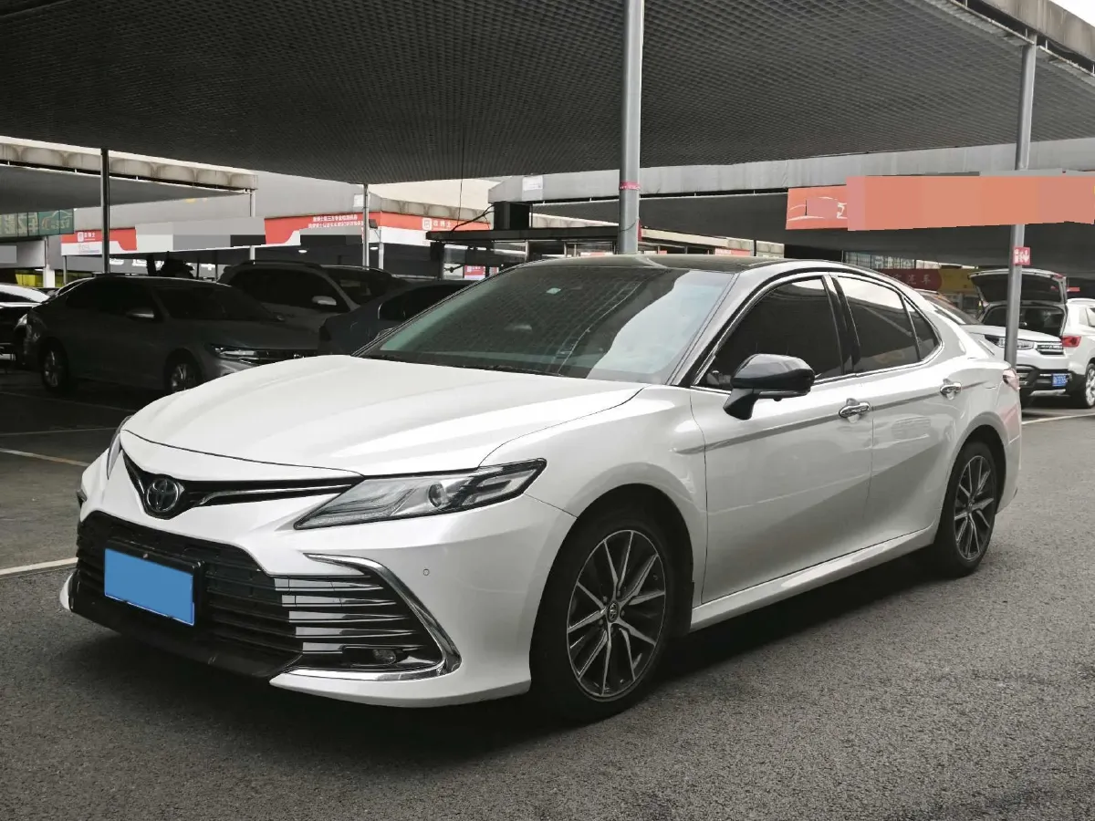 2021 Toyota Camry 2.5L 209HP L4 8AT,autocango,china used car exporter,china ev exporter,chinese used car exporter,chinese used ev exporter