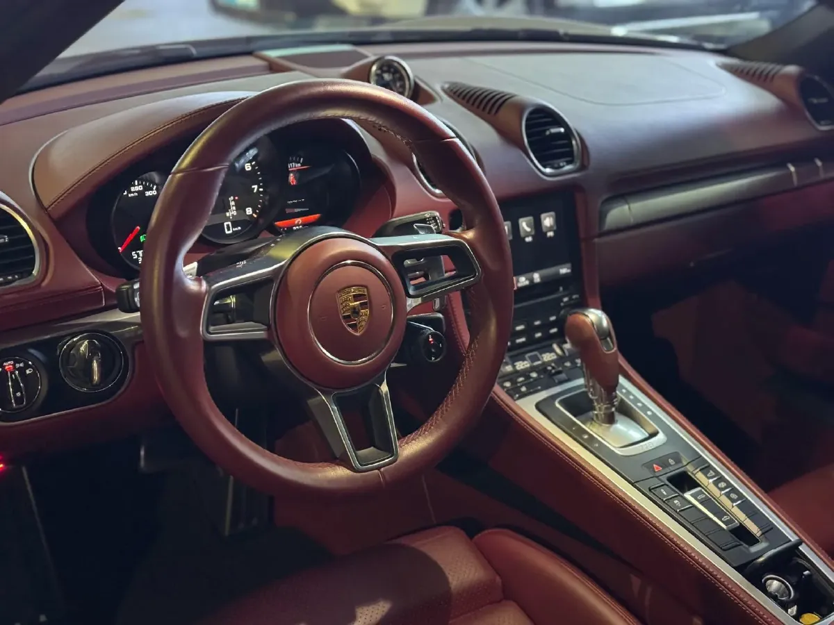 2020 Porsche 718 2.5T 350HP H4 7DCT,autocango,china used car exporter,china ev exporter,chinese used car exporter,chinese used ev exporter