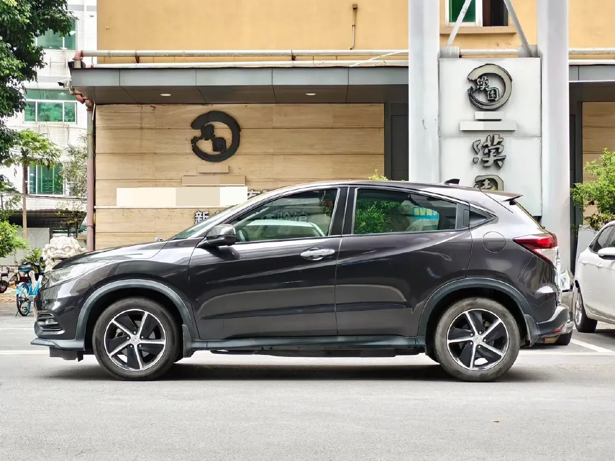 2019 Honda Vezel 1.5T 177HP L4 CVT,autocango,china used car exporter,china ev exporter,chinese used car exporter,chinese used ev exporter