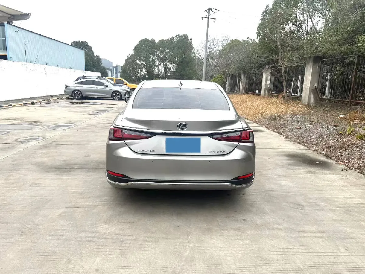 2020 Lexus ES 2.0L 173HP L4 CVT,autocango,china used car exporter,china ev exporter,chinese used car exporter,chinese used ev exporter