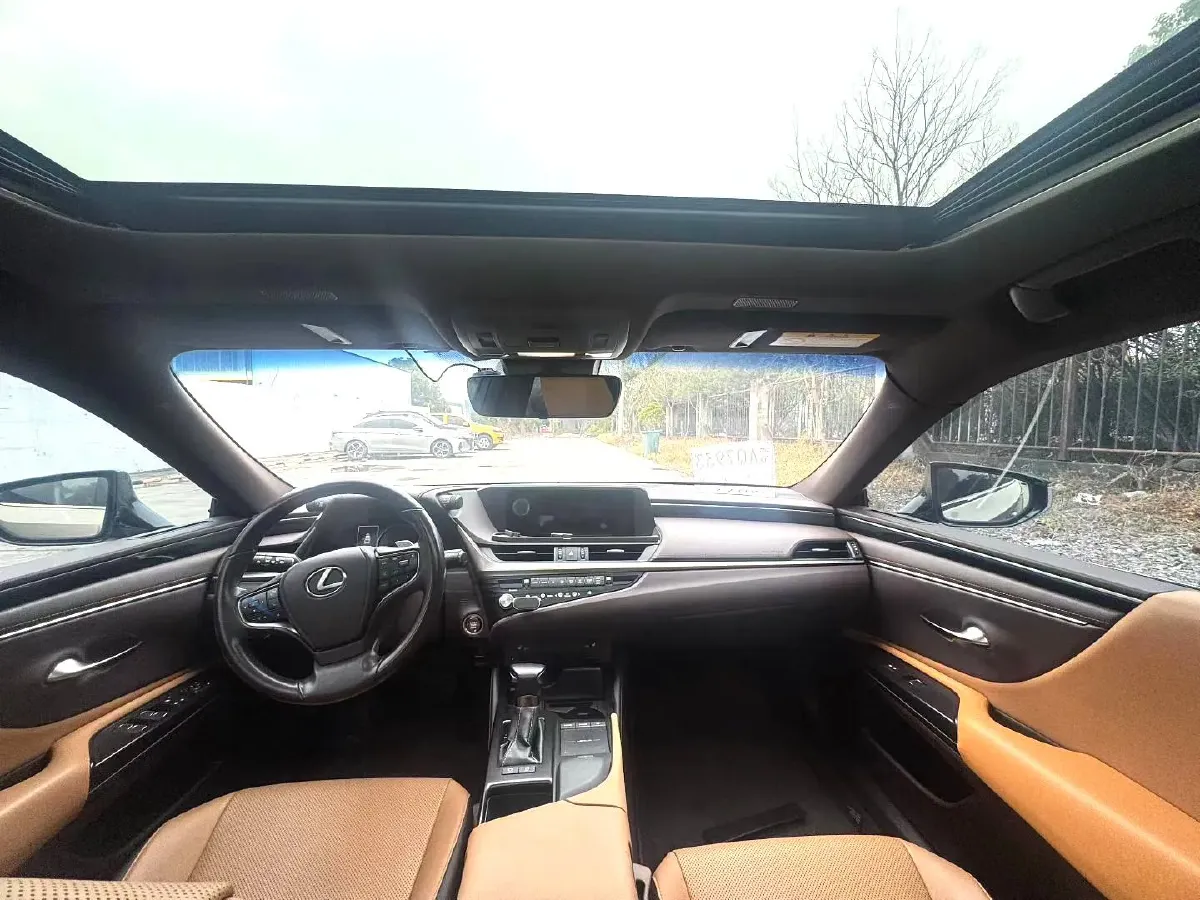 2020 Lexus ES 2.0L 173HP L4 CVT,autocango,china used car exporter,china ev exporter,chinese used car exporter,chinese used ev exporter