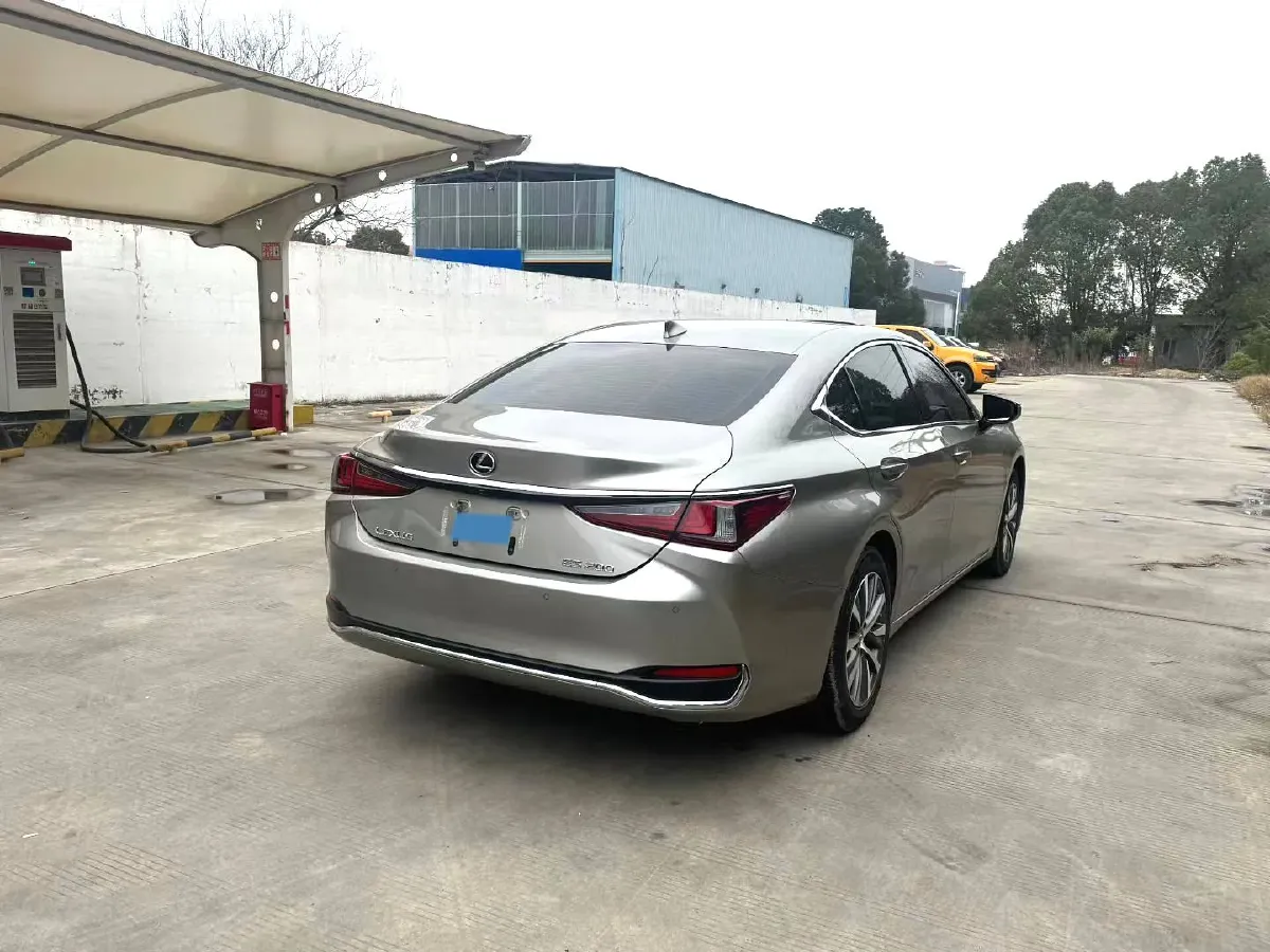 2020 Lexus ES 2.0L 173HP L4 CVT,autocango,china used car exporter,china ev exporter,chinese used car exporter,chinese used ev exporter