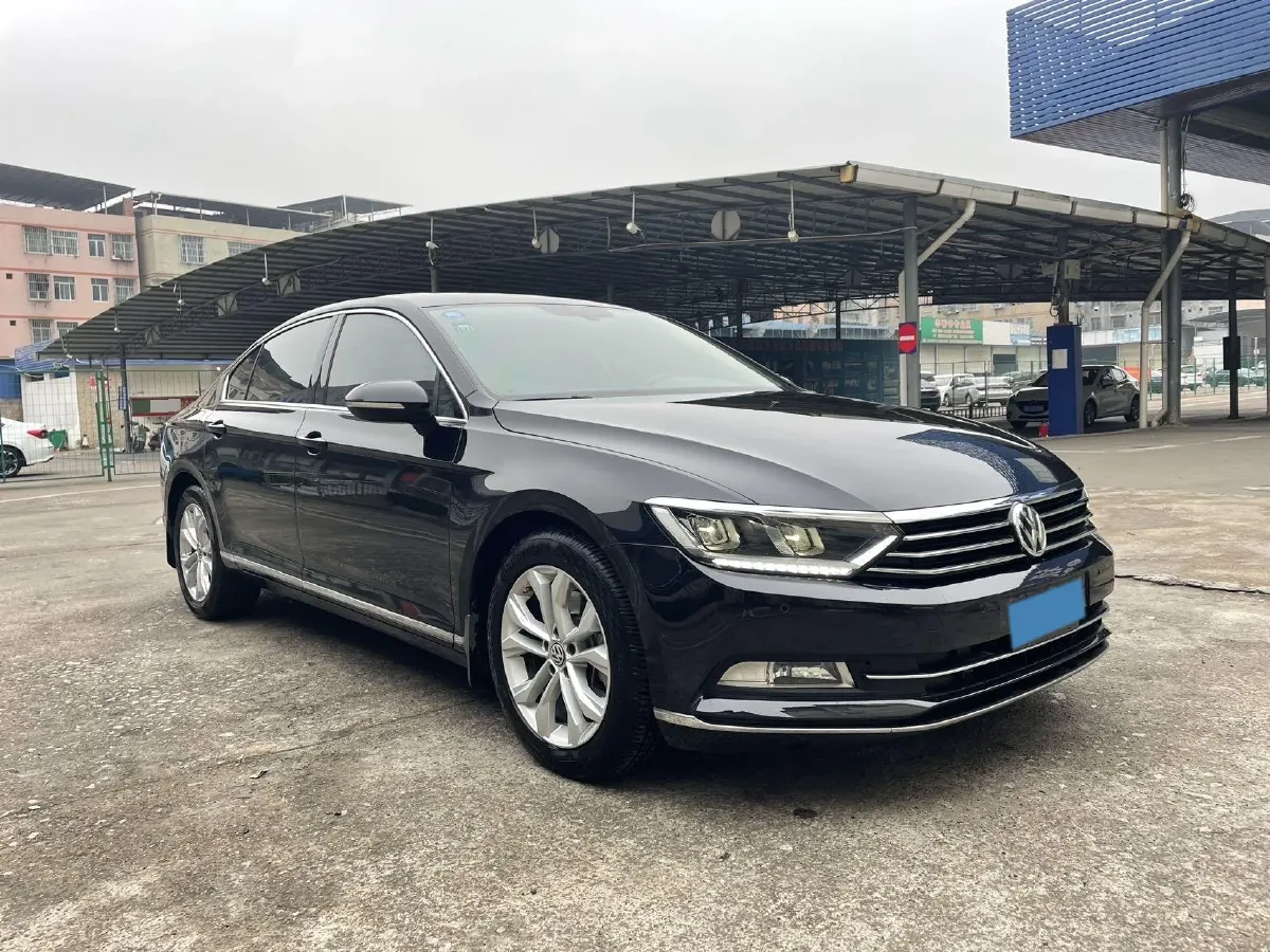 2019 Volkswagen Magotan 2.0T 186HP L4 7DCT,autocango,china used car exporter,china ev exporter,chinese used car exporter,chinese used ev exporter