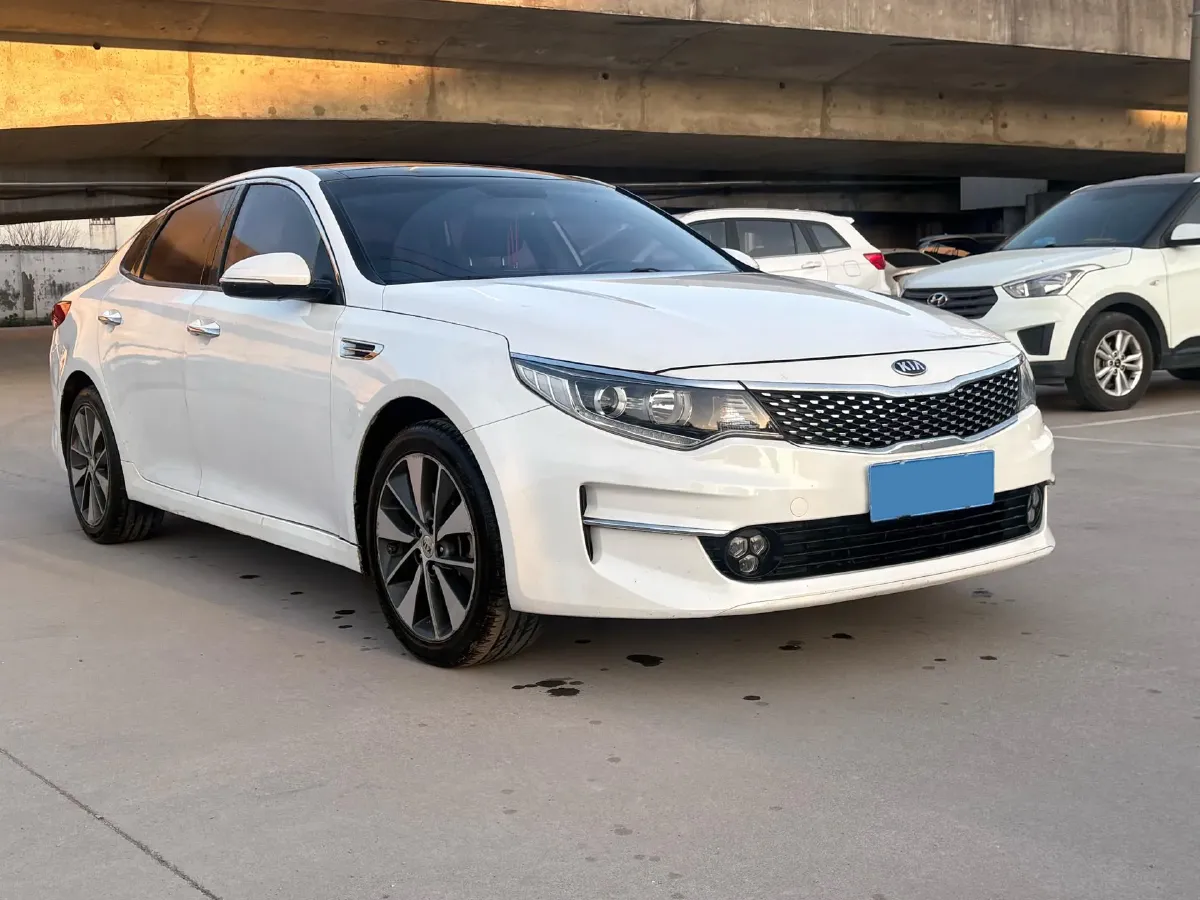 2017 Kia K5 2.0L 161HP L4 6AT,autocango,china used car exporter,china ev exporter,chinese used car exporter,chinese used ev exporter