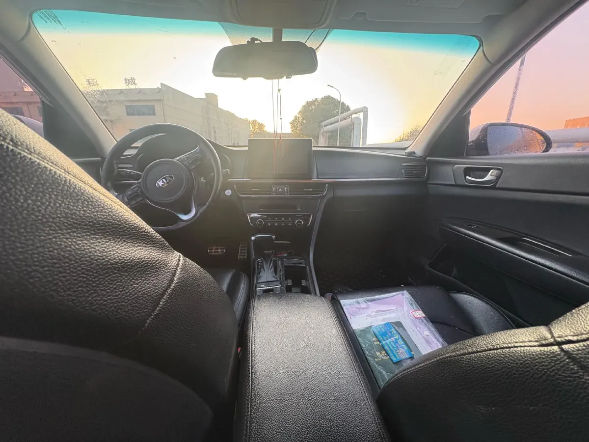 2017 Kia K5 2.0L 161HP L4 6AT,autocango,china used car exporter,china ev exporter,chinese used car exporter,chinese used ev exporter