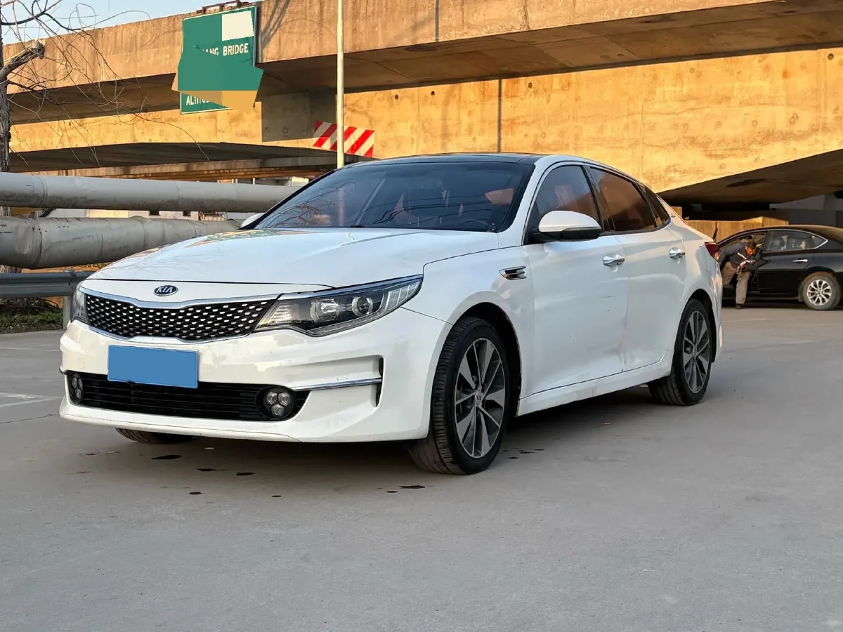 2017 Kia K5 2.0L 161HP L4 6AT,autocango,china used car exporter,china ev exporter,chinese used car exporter,chinese used ev exporter