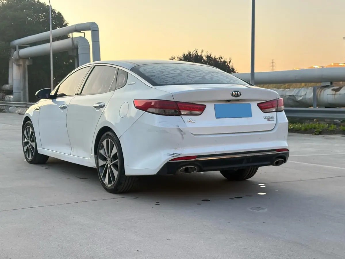 2017 Kia K5 2.0L 161HP L4 6AT,autocango,china used car exporter,china ev exporter,chinese used car exporter,chinese used ev exporter