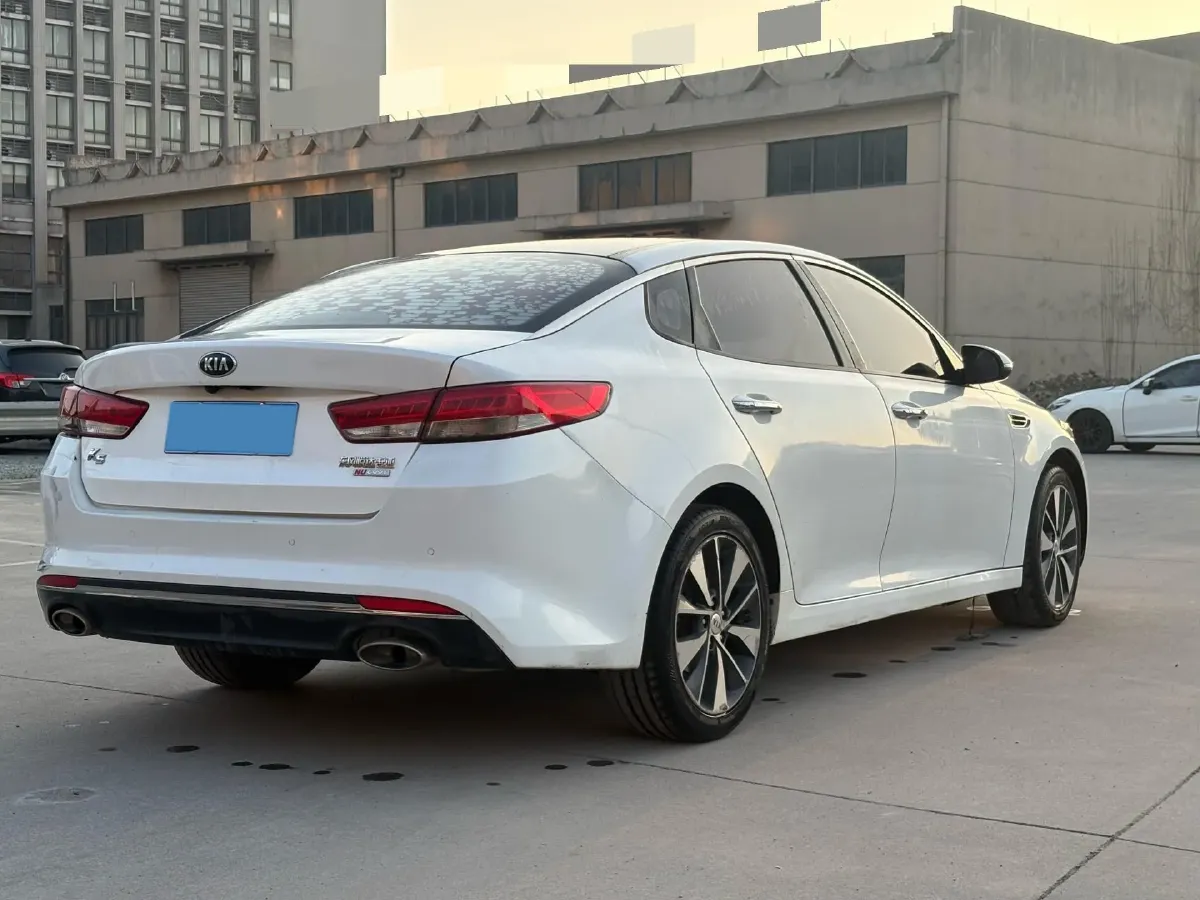 2017 Kia K5 2.0L 161HP L4 6AT,autocango,china used car exporter,china ev exporter,chinese used car exporter,chinese used ev exporter
