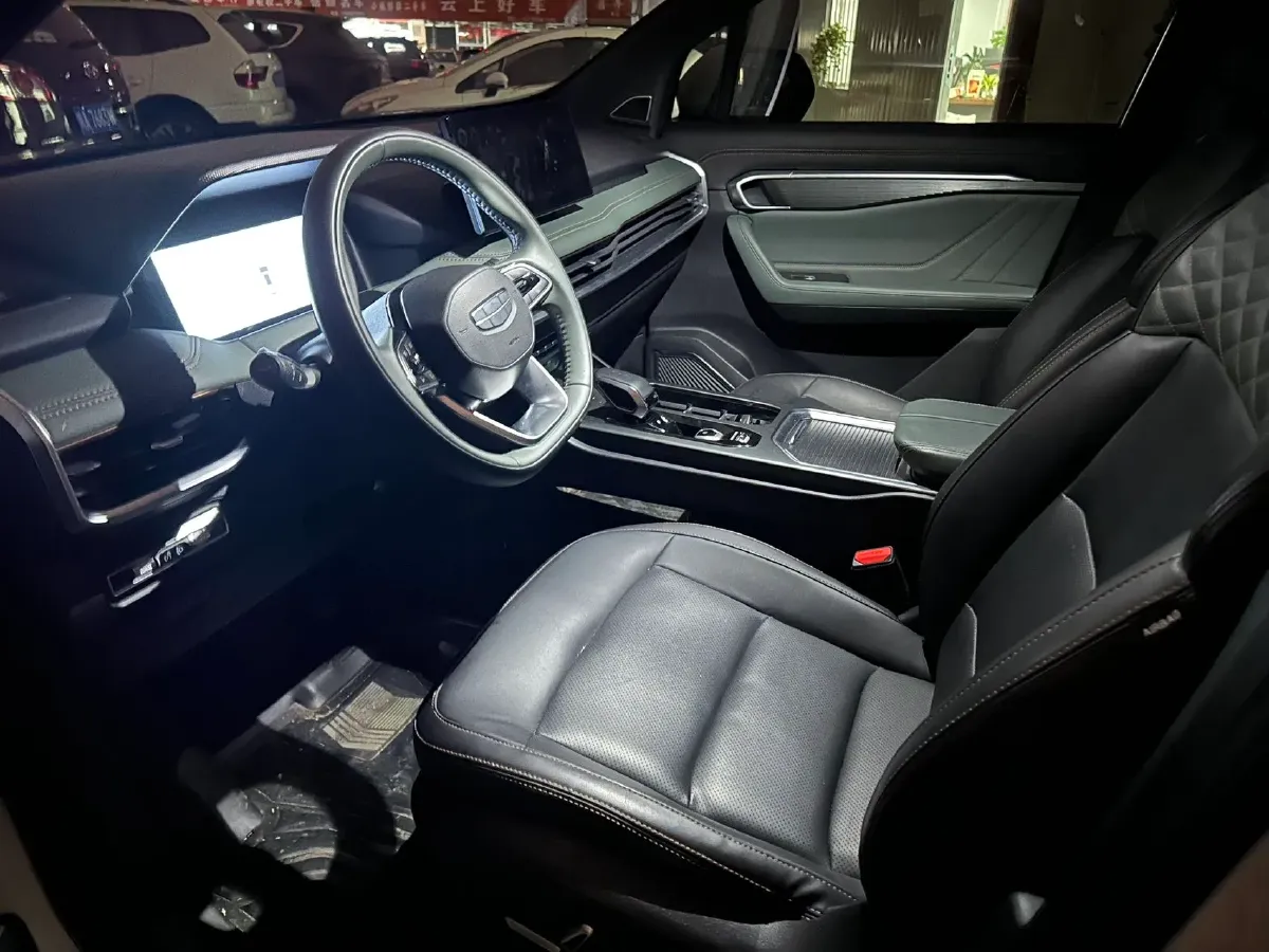 2024 Geely Okavango L 2.0T 218HP L4 7DCT,autocango,china used car exporter,china ev exporter,chinese used car exporter,chinese used ev exporter