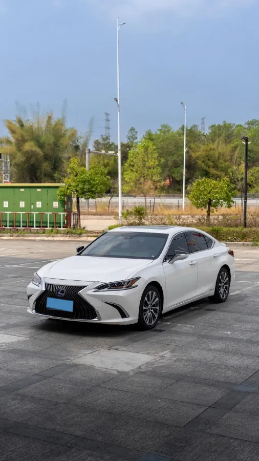 2021 Lexus ES 2.5L 178HP L4 E-CVT Hybrid,autocango,china used car exporter,china ev exporter,chinese used car exporter,chinese used ev exporter