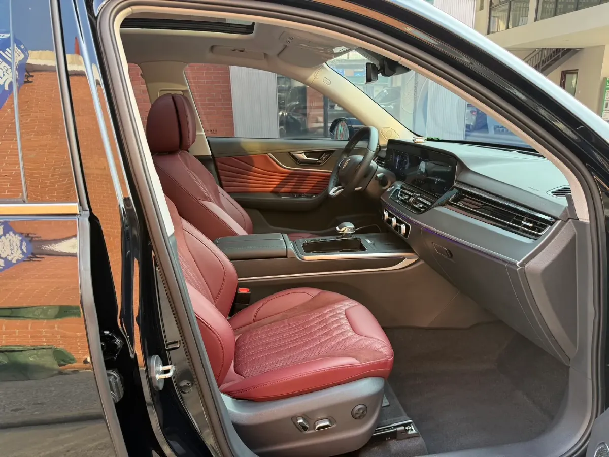 2023 HongQi HS5 2.0T 252HP L4 8AT,autocango,china used car exporter,china ev exporter,chinese used car exporter,chinese used ev exporter