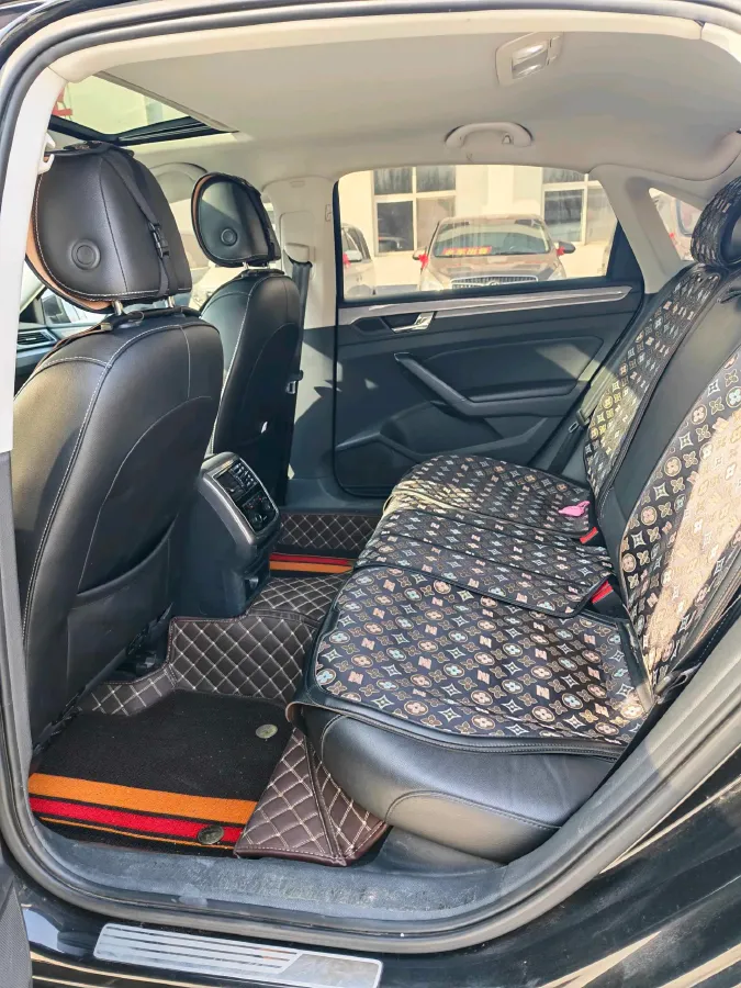 2017 Volkswagen Passat 1.8T 180HP L4 7DCT,autocango,china used car exporter,china ev exporter,chinese used car exporter,chinese used ev exporter