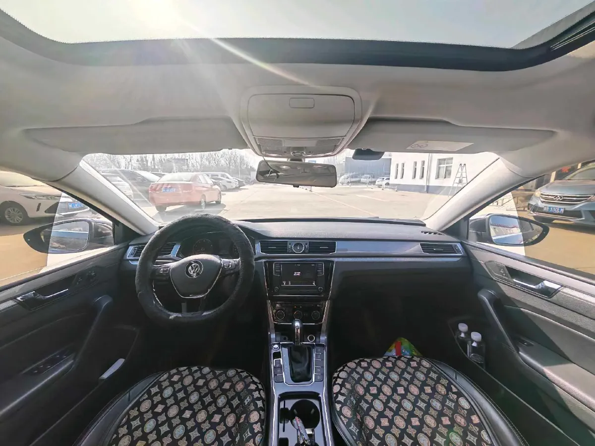 2017 Volkswagen Passat 1.8T 180HP L4 7DCT,autocango,china used car exporter,china ev exporter,chinese used car exporter,chinese used ev exporter