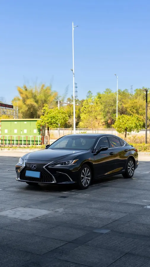 2018 Lexus ES 2.5L 178HP L4 E-CVT Hybrid,autocango,china used car exporter,china ev exporter,chinese used car exporter,chinese used ev exporter