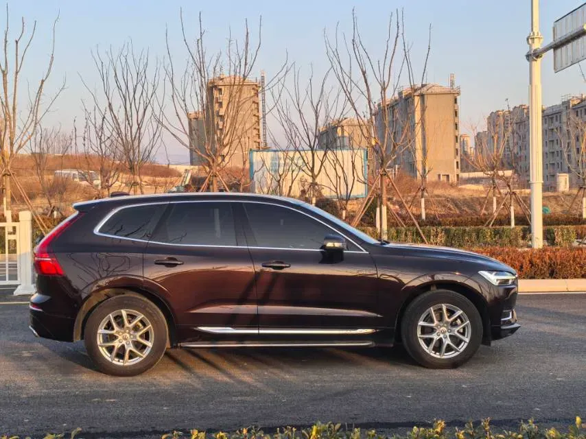 2020 Volvo XC60 2.0T 254HP L4 8AT,autocango,china used car exporter,china ev exporter,chinese used car exporter,chinese used ev exporter
