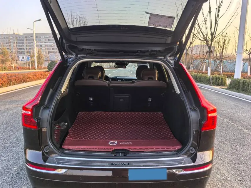 2020 Volvo XC60 2.0T 254HP L4 8AT,autocango,china used car exporter,china ev exporter,chinese used car exporter,chinese used ev exporter