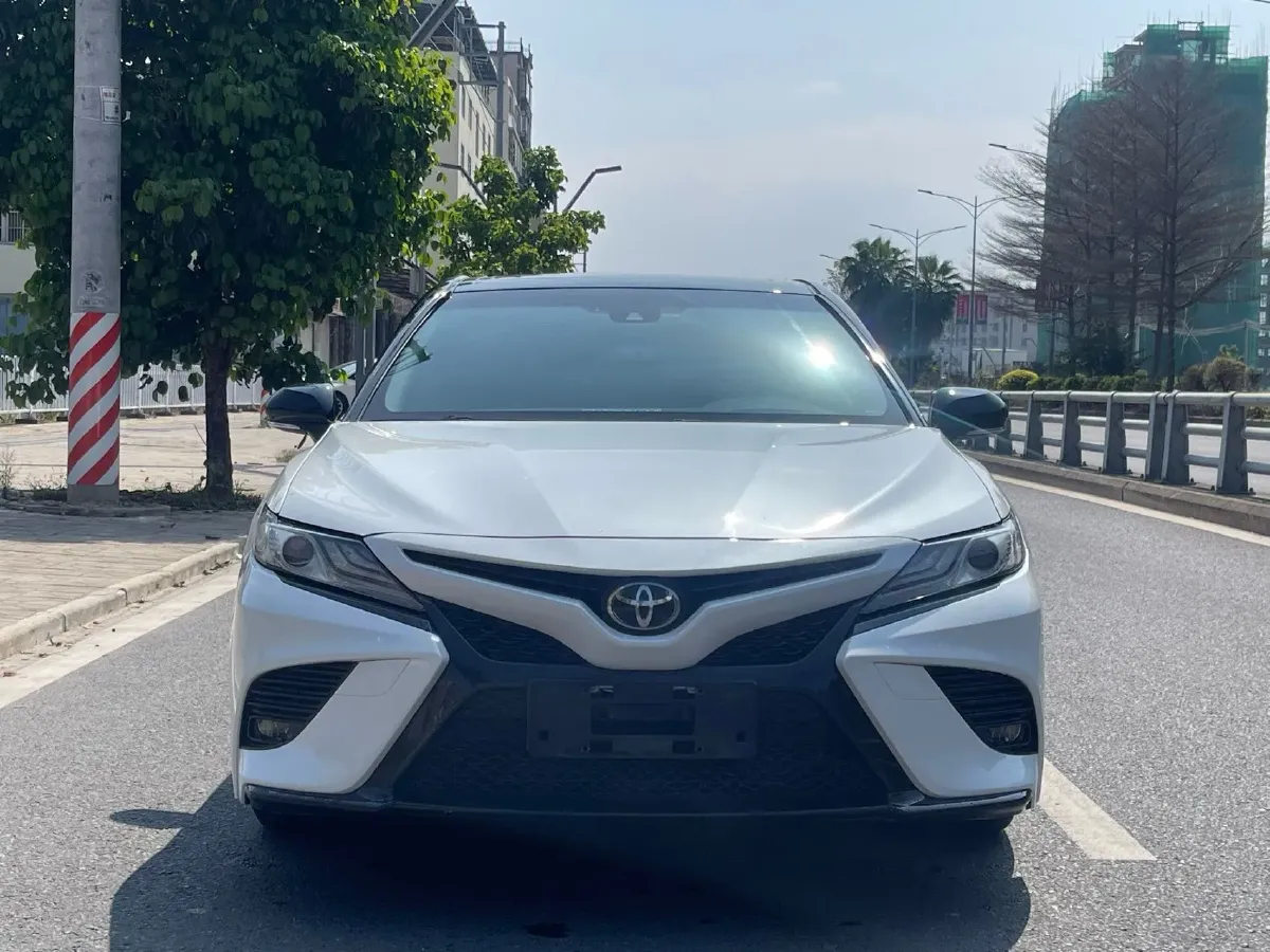2019 Toyota Camry 2.5L 209HP L4 8AT,autocango,china used car exporter,china ev exporter,chinese used car exporter,chinese used ev exporter