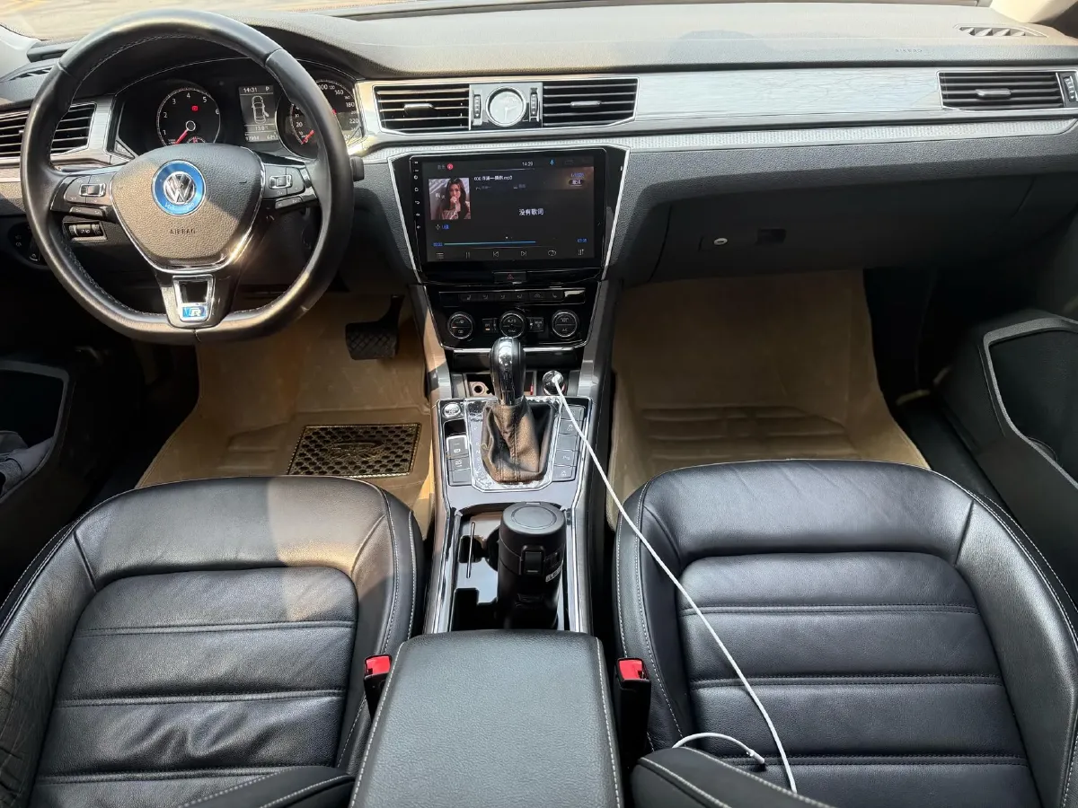 2017 Volkswagen Passat 1.8T 180HP L4 7DCT,autocango,china used car exporter,china ev exporter,chinese used car exporter,chinese used ev exporter