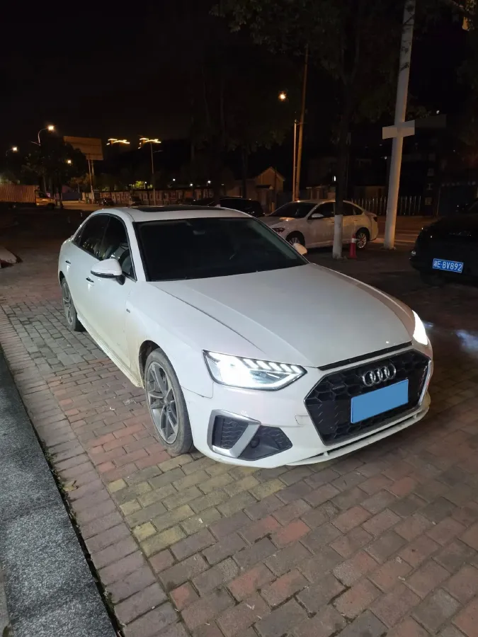 2020 Audi A4L 2.0T 190HP L4 7DCT,autocango,china used car exporter,china ev exporter,chinese used car exporter,chinese used ev exporter
