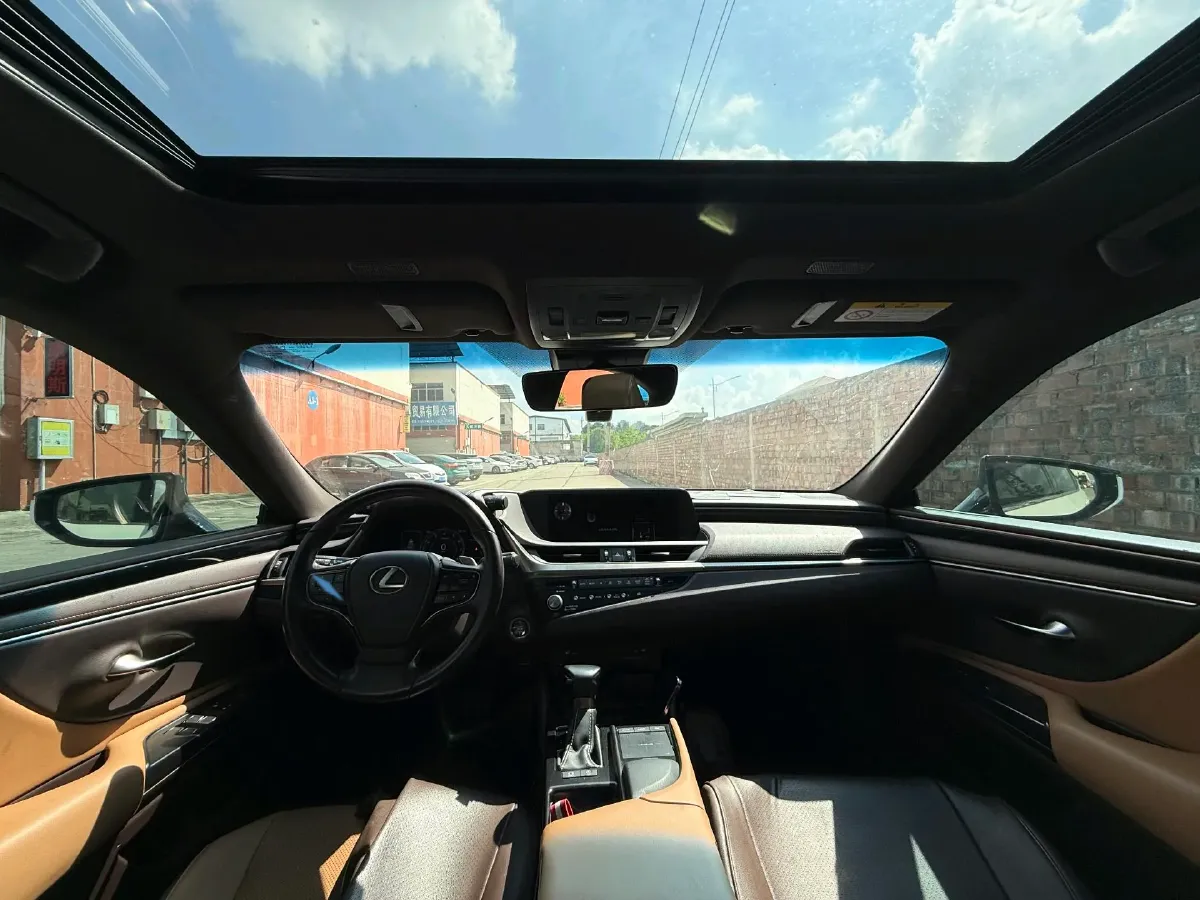 2020 Lexus ES 2.0L 173HP L4 CVT,autocango,china used car exporter,china ev exporter,chinese used car exporter,chinese used ev exporter